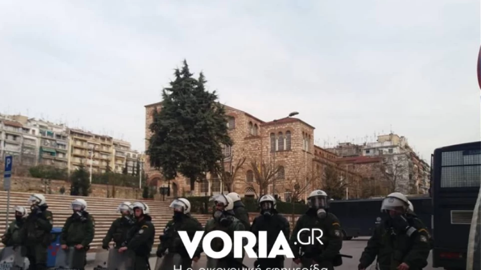 Συνάντηση Ελλήνων και Σκοπιανών αναρχικών στη Θεσσαλονίκη (βίντεο)